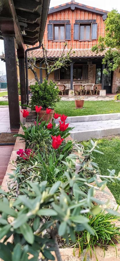 Apartamentos Rurales Fuente Chiquita Hervás Esterno foto